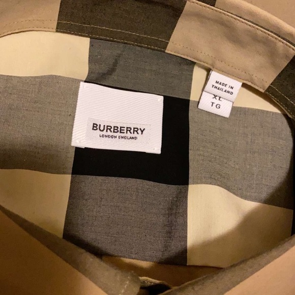 Burberry button down - Picture 4 of 5